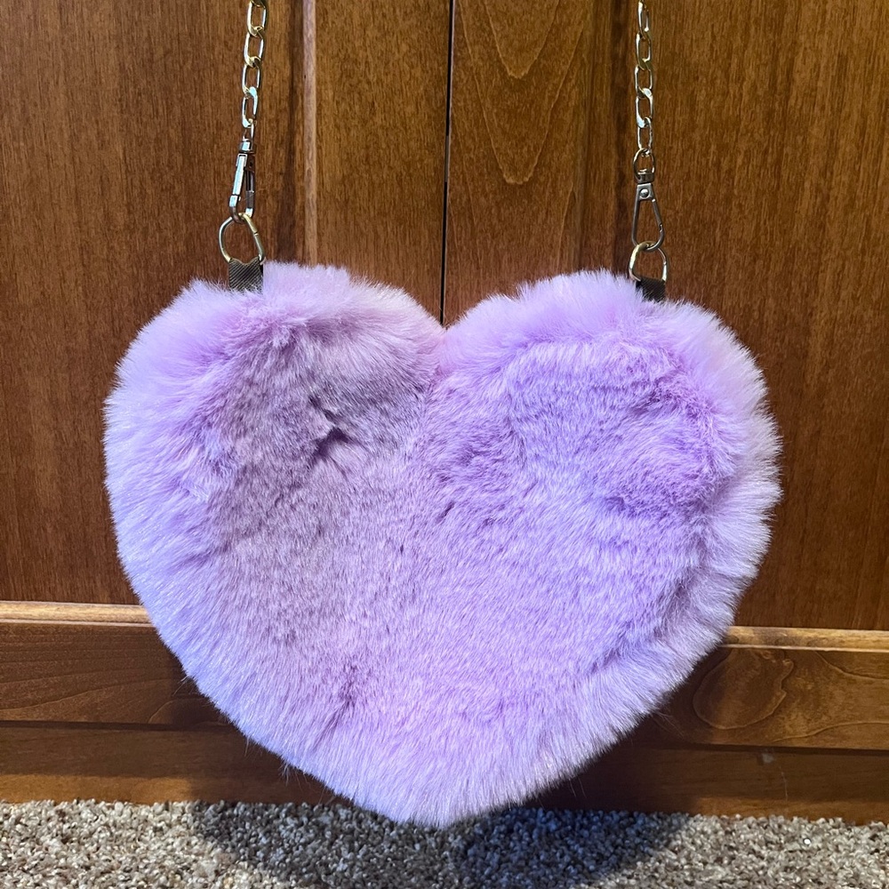 Purple‎ Heart-Shaped Faux Fur Bag